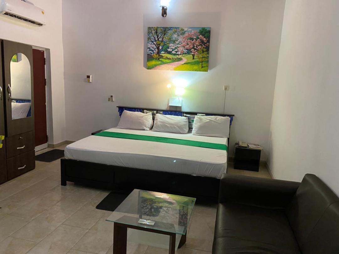 Hgl Guest House Ист-Легон Экстерьер фото