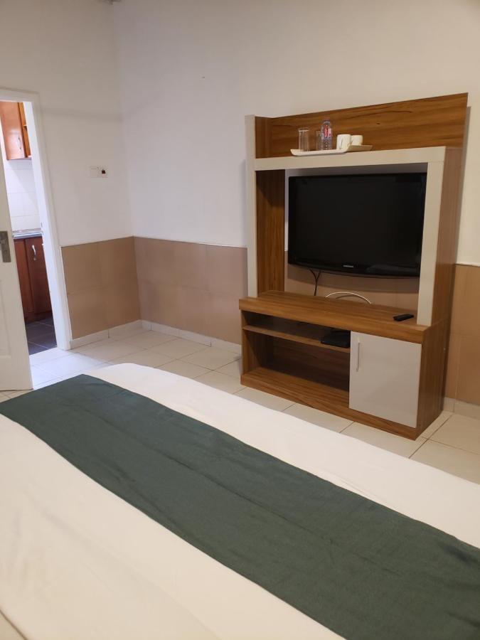 Hgl Guest House Ист-Легон Экстерьер фото
